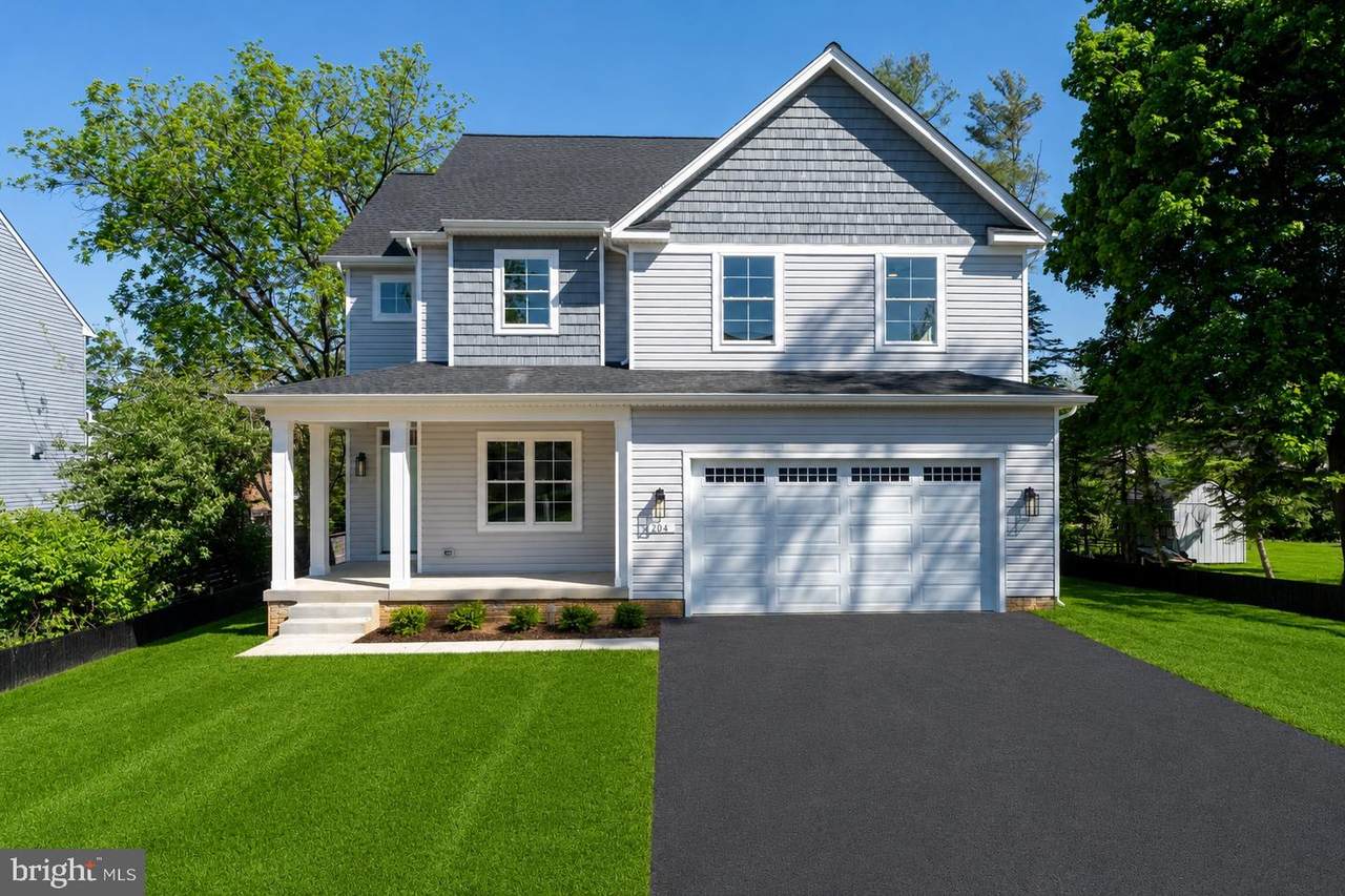 104 W Main Boulevard - Photo 1
