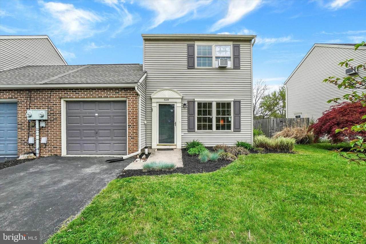 3419 Glen Hollow Drive - Photo 1