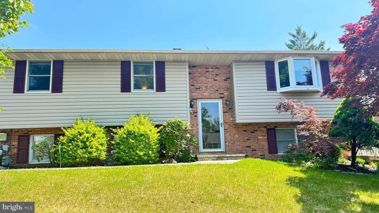 7835 Perry - Photo 1