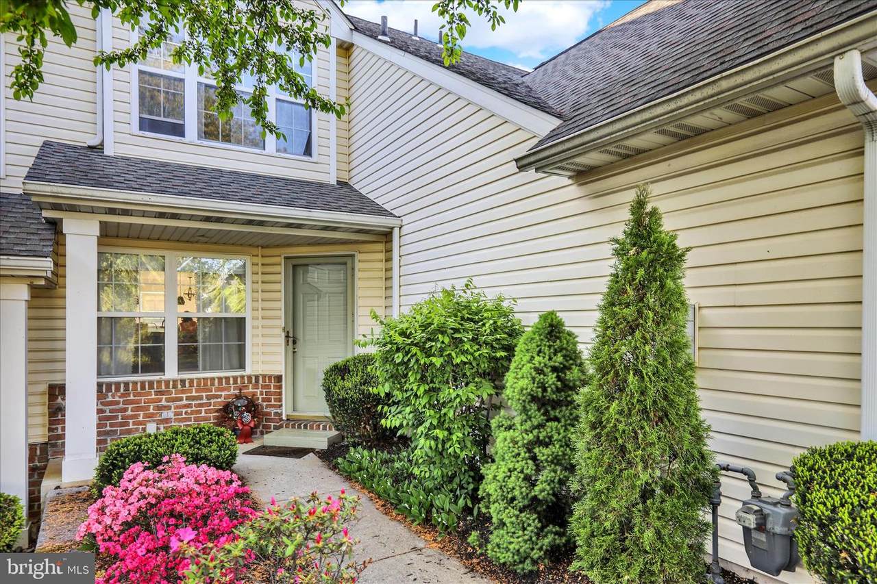133 Hickory Lane - Photo 1