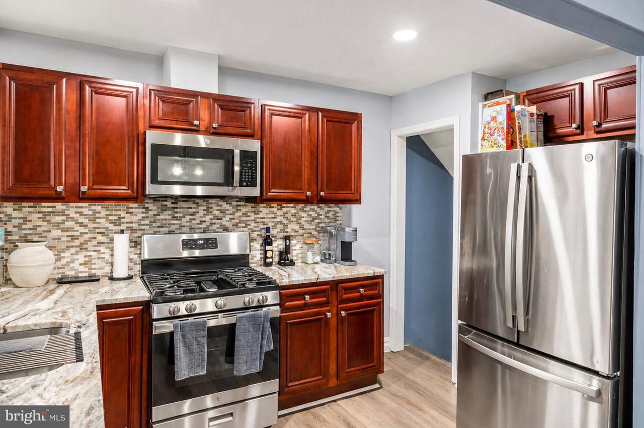 7487 Berkshire Road - Photo 1