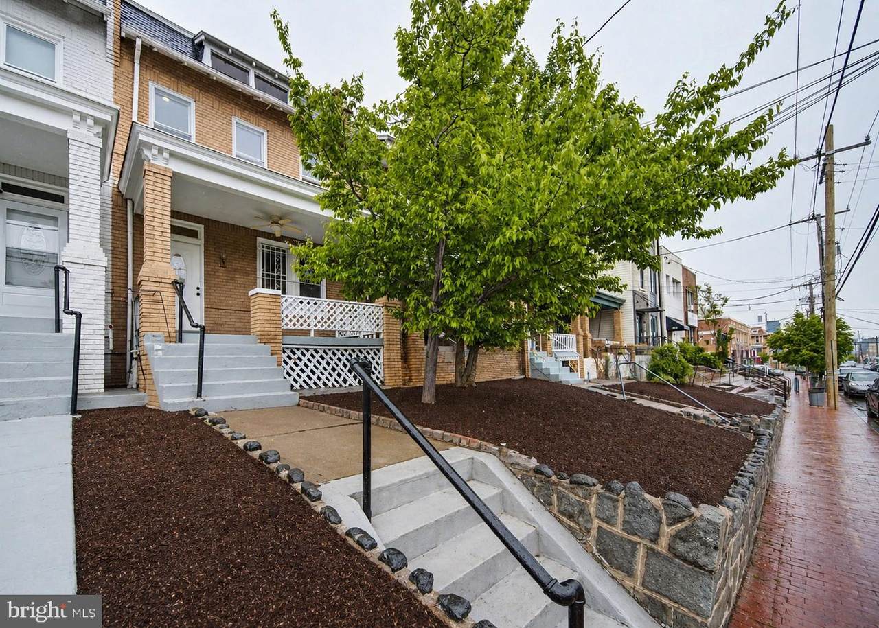 729 Kennedy Street - Photo 1