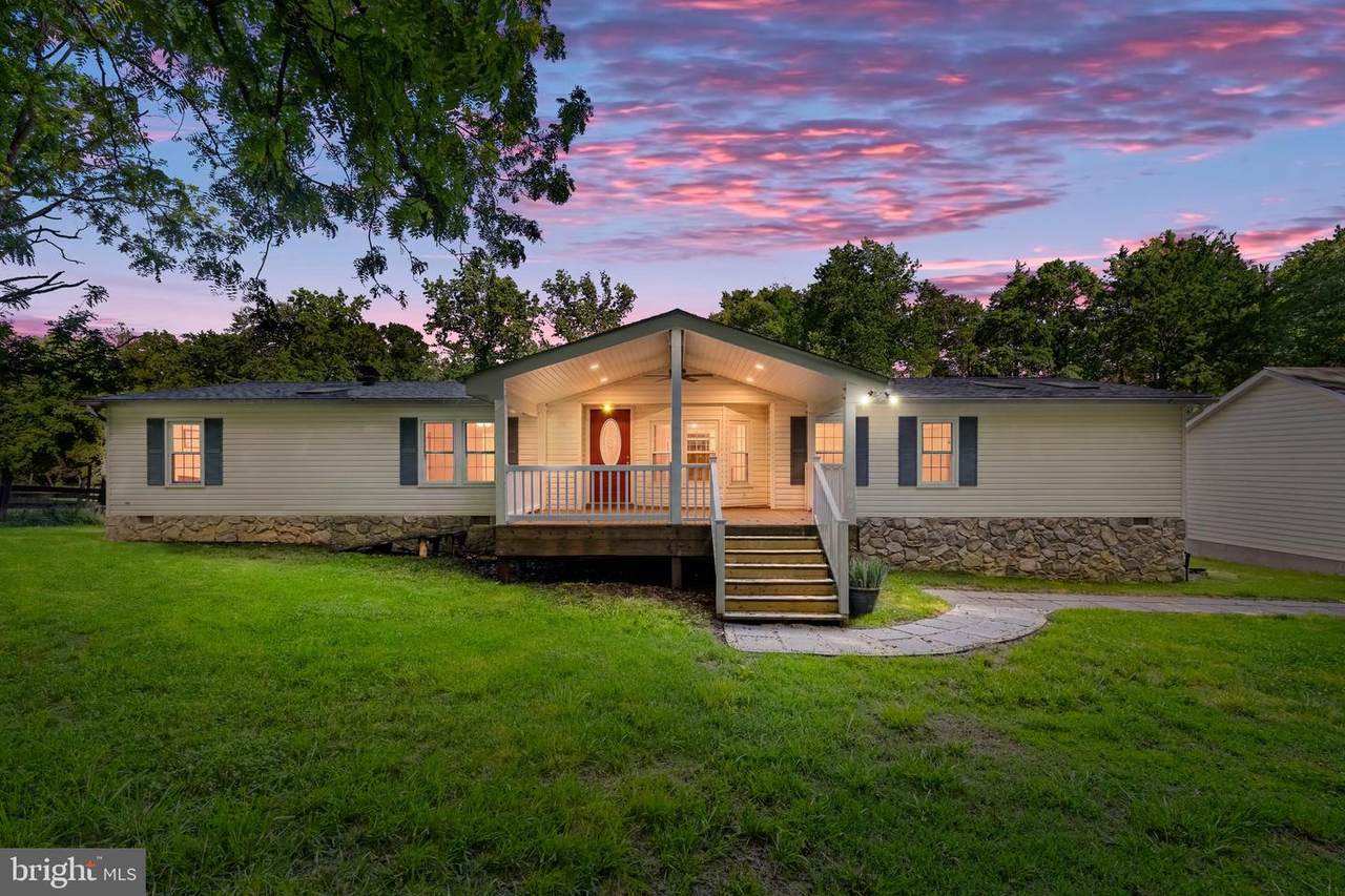 3303 Danbury Circle - Photo 1
