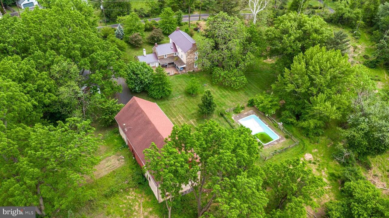 345 Park Avenue - Photo 1
