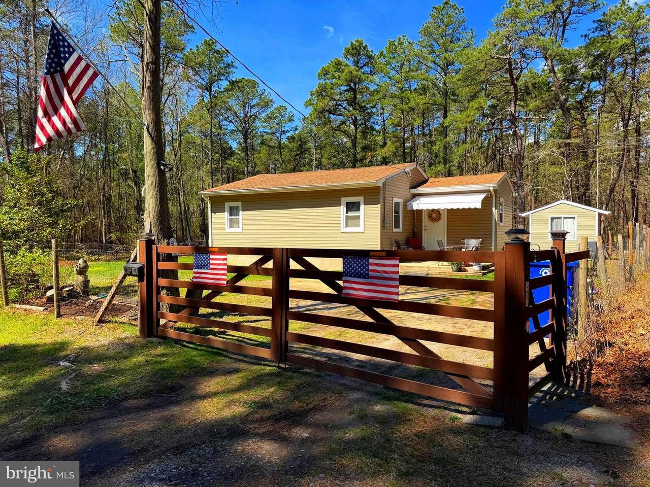 58 Arenthusa Avenue - Photo 1