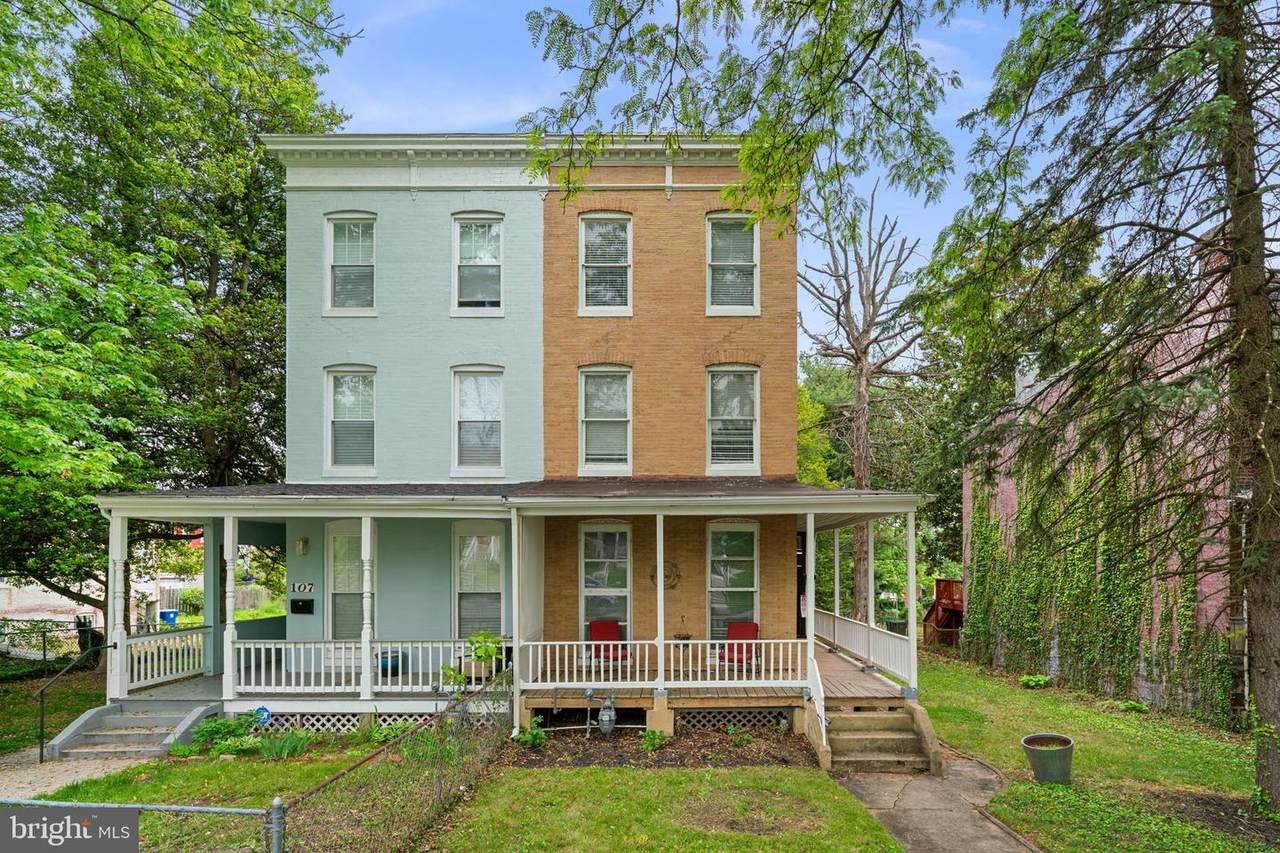 109 Augusta Avenue - Photo 1