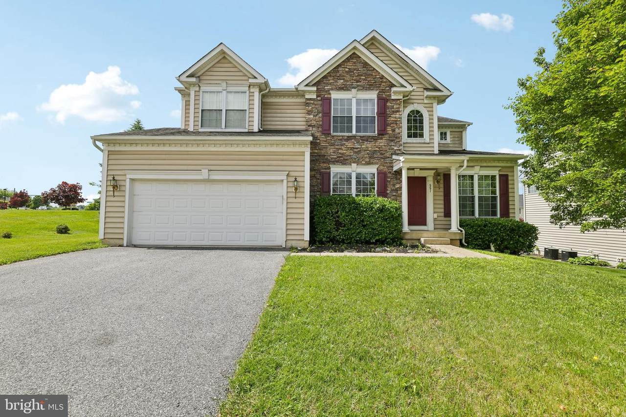 551 Hidden Stream Court - Photo 1