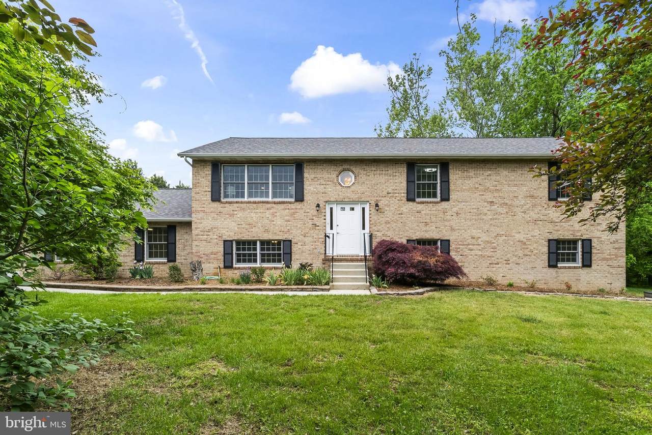 1620 Meadow Oaks Ln - Photo 1