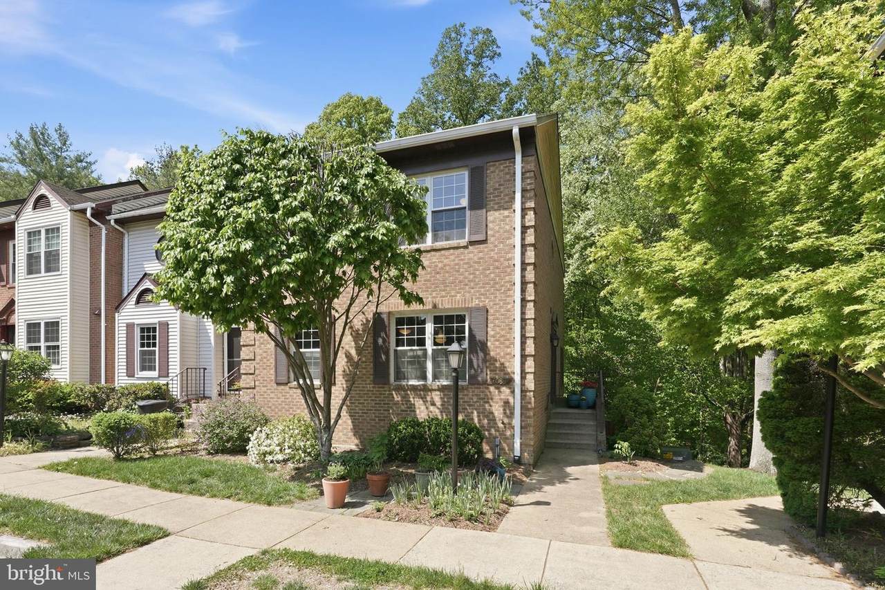 6086 Heatherwood Drive - Photo 1