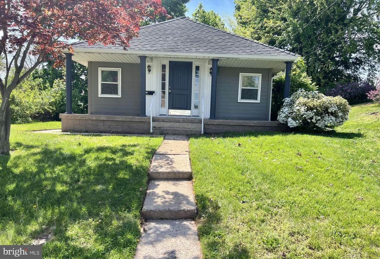 913 Chestnut Street - Photo 1