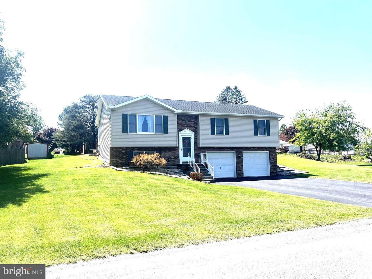 1572 Buttercup Drive - Photo 1