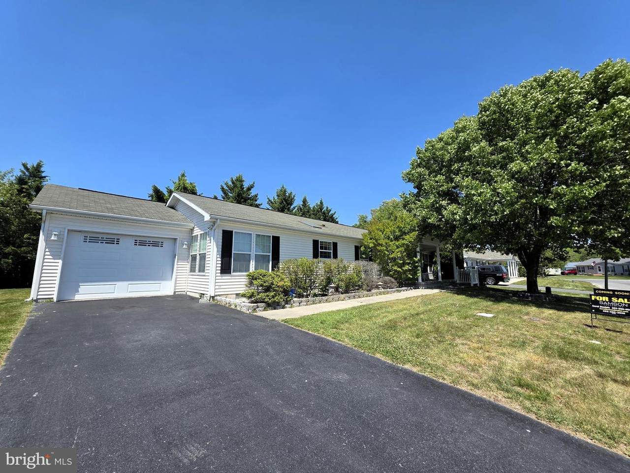 113 Kurt Drive - Photo 1
