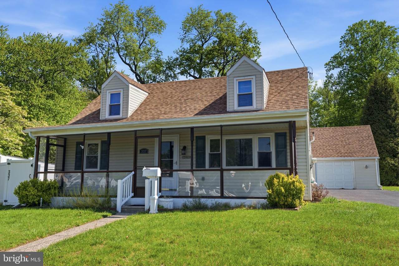 337 Surrey Lane - Photo 1