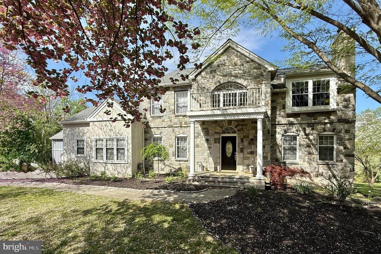2000 Antler Drive - Photo 1
