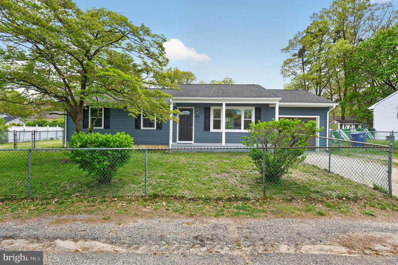 229 Garden Avenue - Photo 1