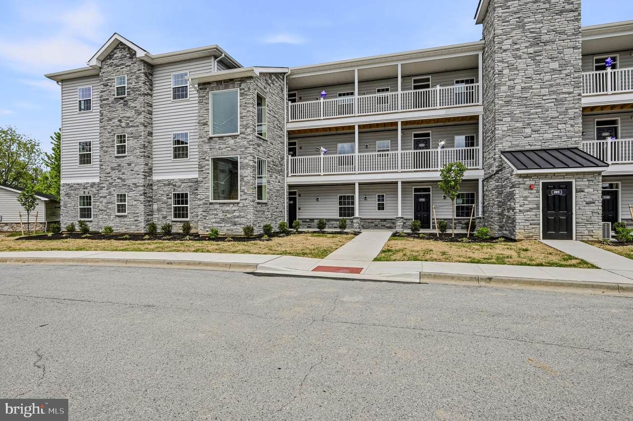 201 Colonial Downs Court - Photo 1