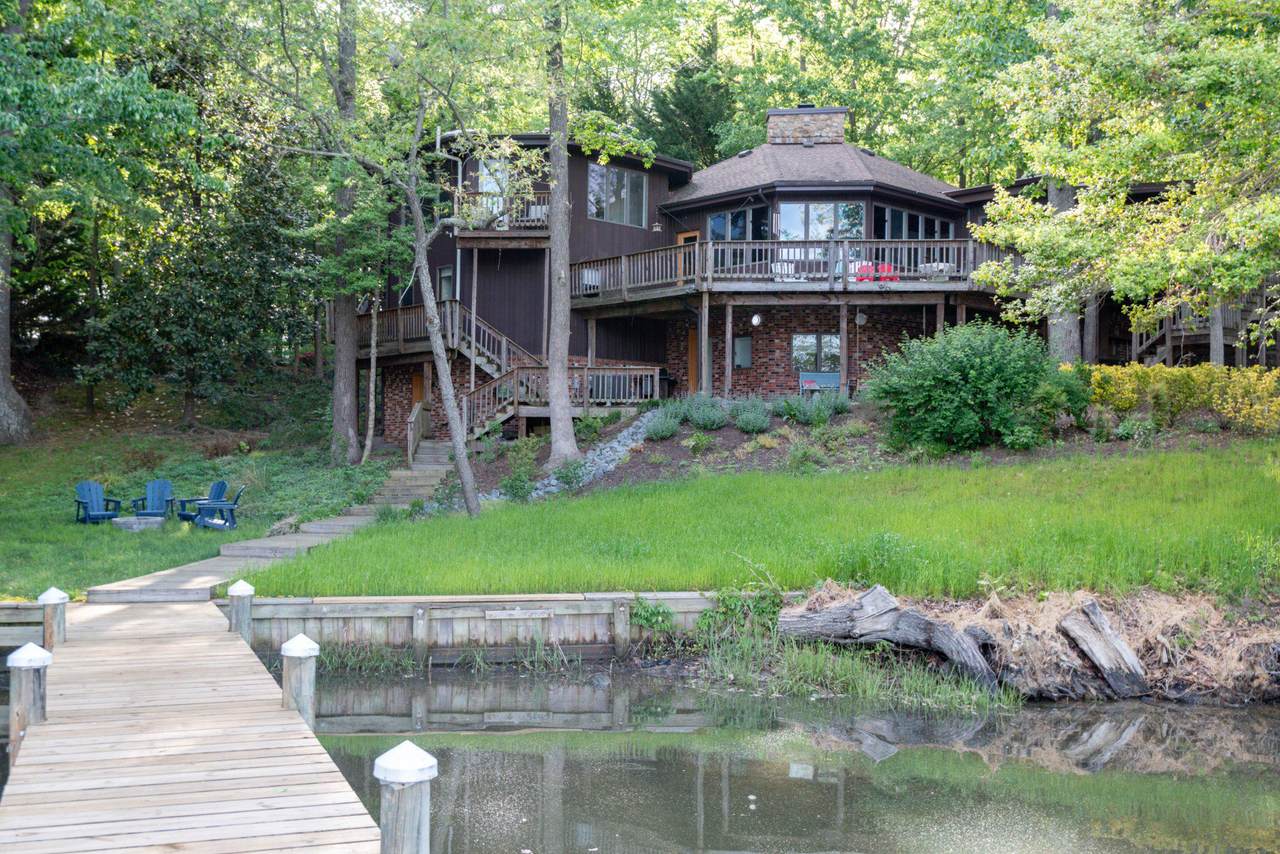 4721 Rock Creek Circle - Photo 1