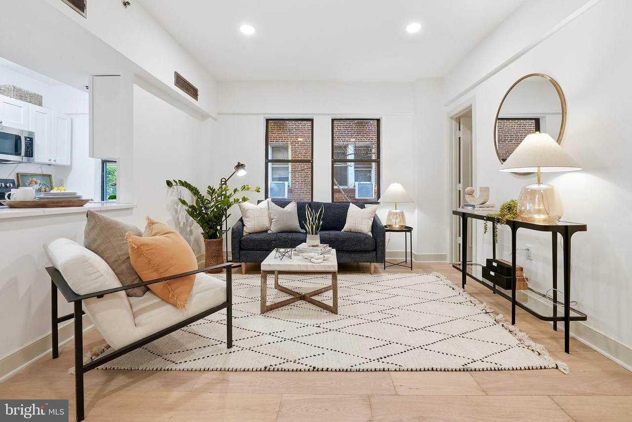 1727 R Street - Photo 1