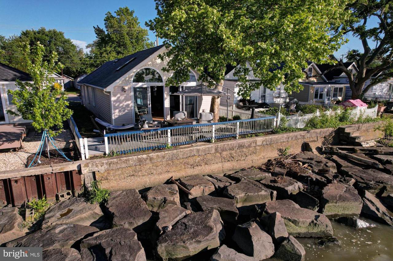 99 River Drive - Photo 1