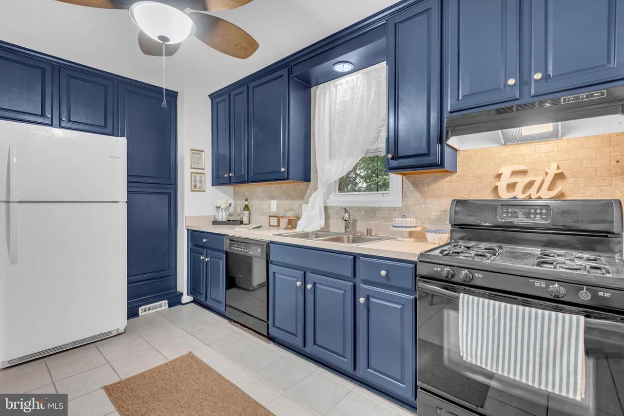 112 S 2ND Avenue - Photo 1