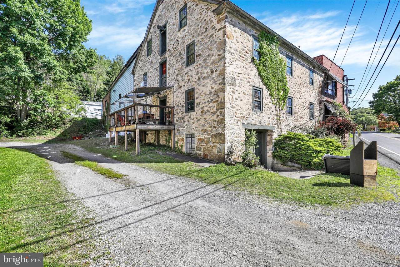 1524 Friedensburg Road - Photo 1