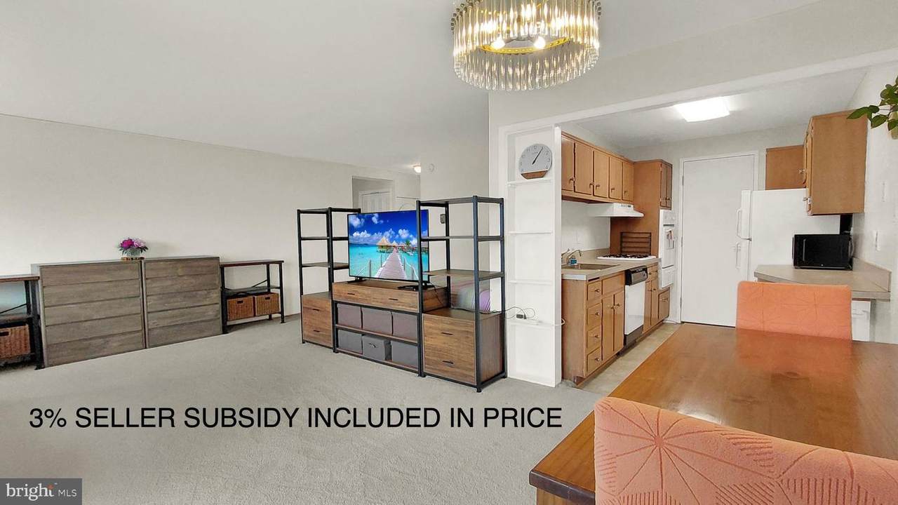 10201 Grosvenor Place - Photo 1