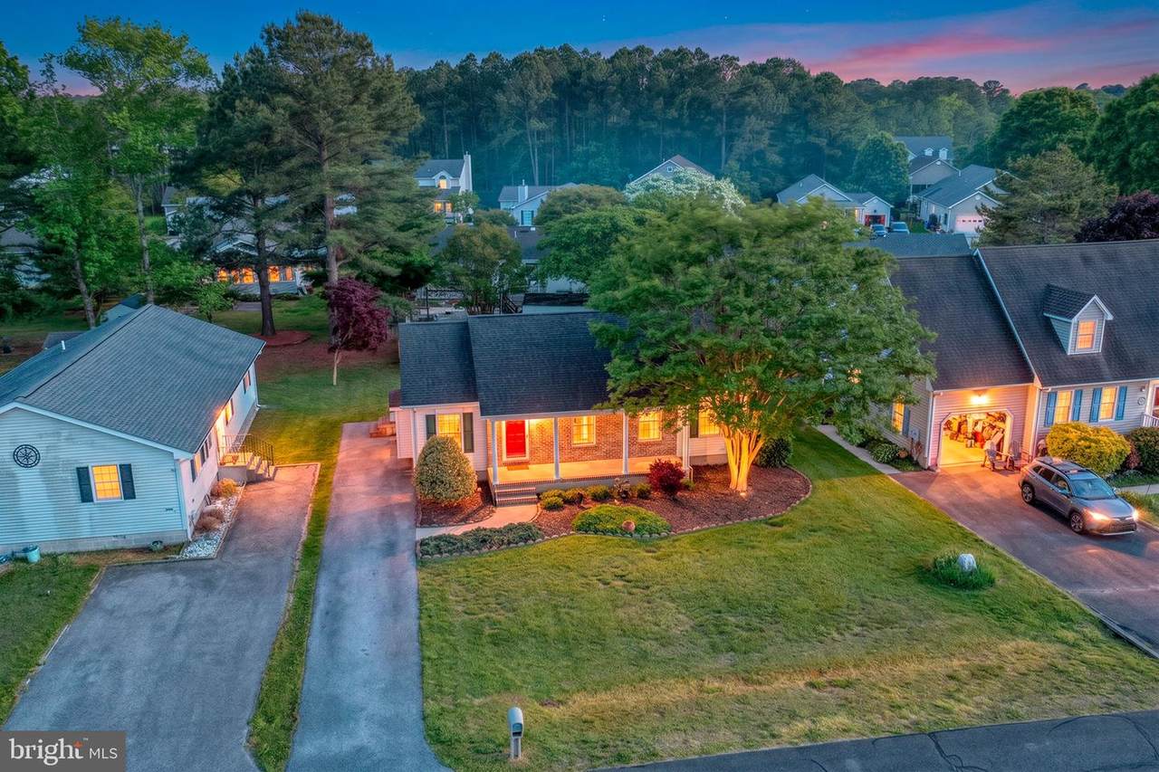 37795 Pond Circle - Photo 1