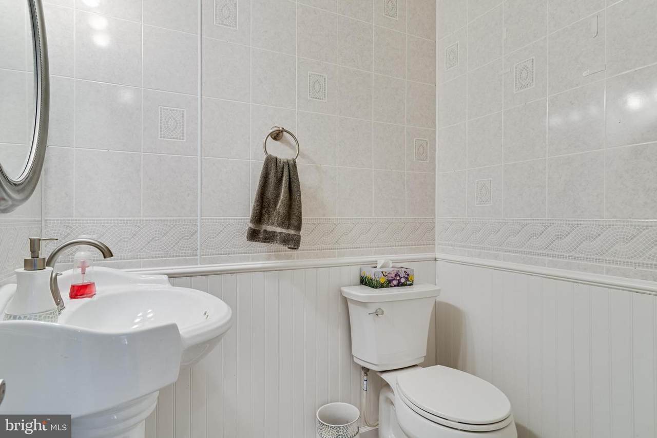 https://bt-photos.global.ssl.fastly.net/brightmls/1280_boomver_2_804888406948-2.jpg