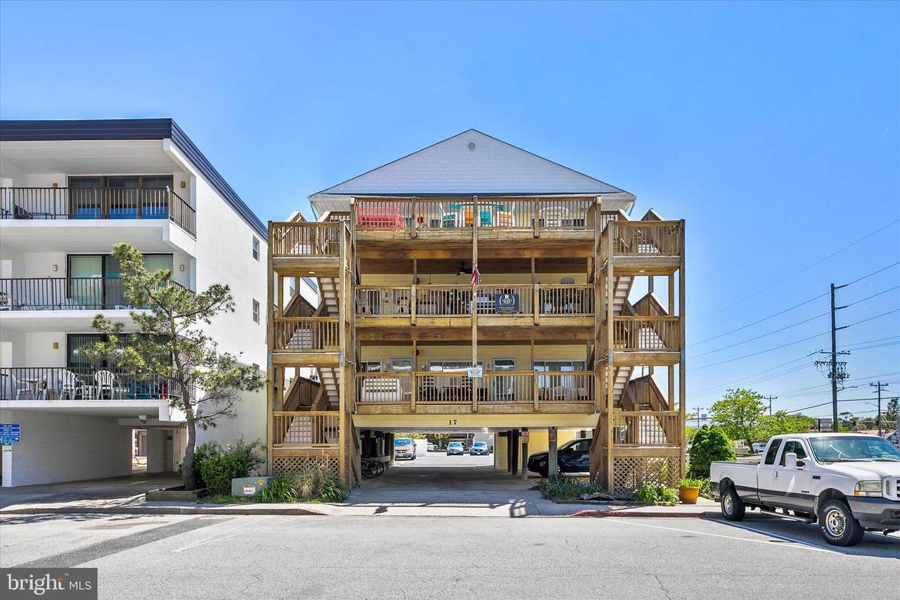 17 143RD Street - Photo 1