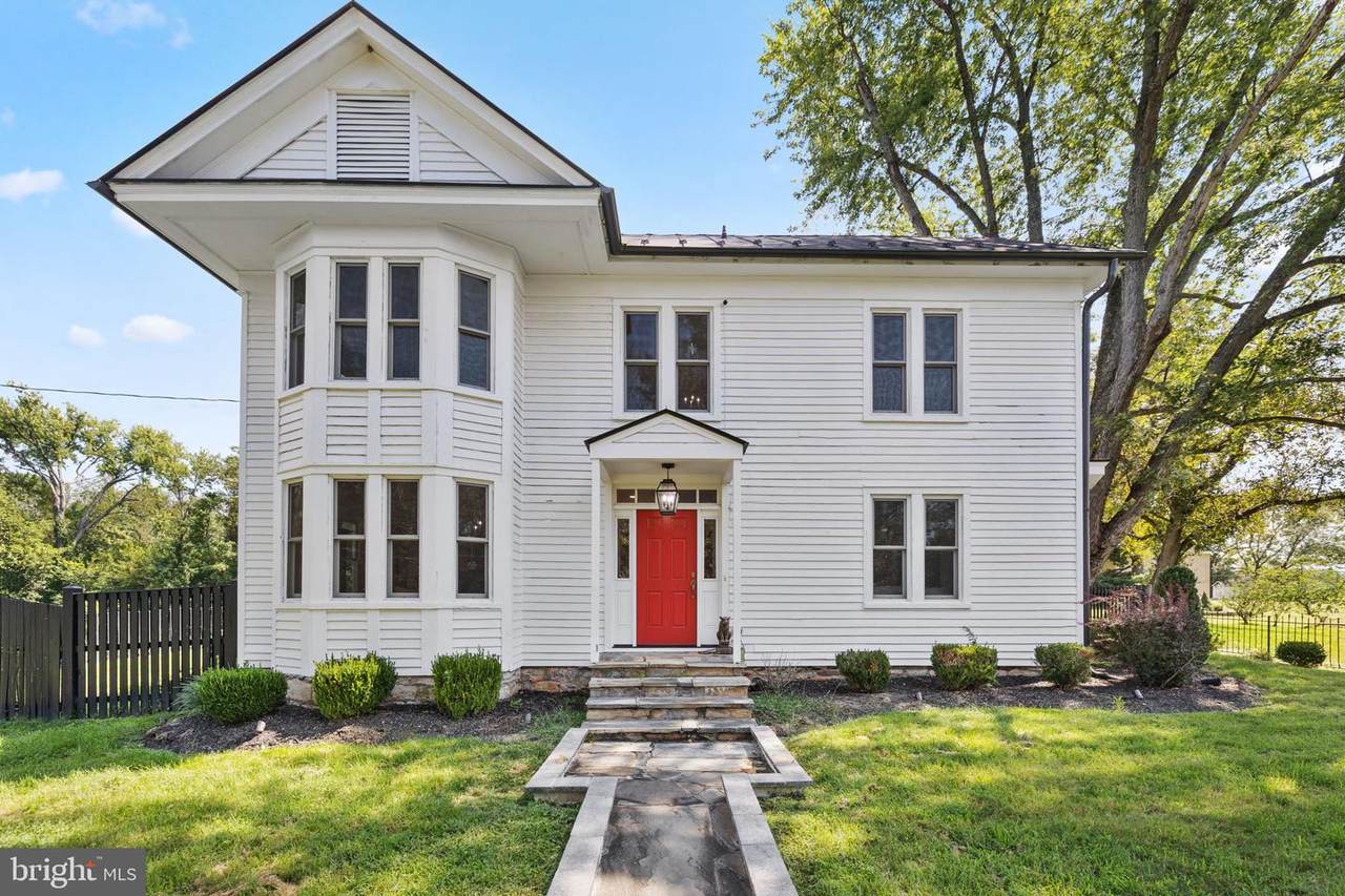 7021 Leeds Manor Road - Photo 1