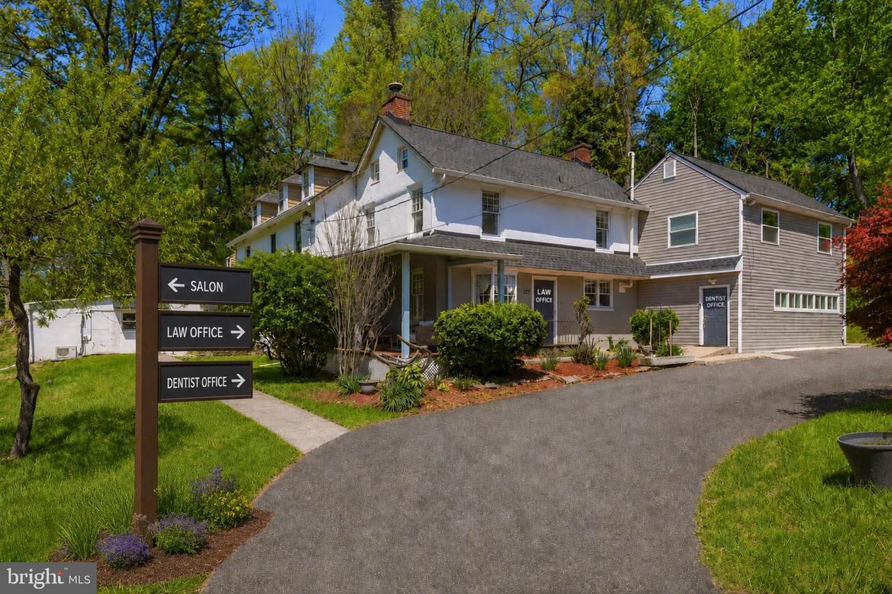 277 Baltimore Pike - Photo 1