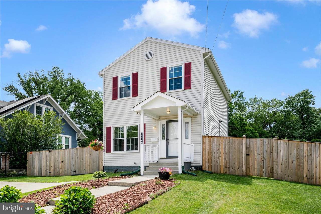 713 Seek Lane - Photo 1