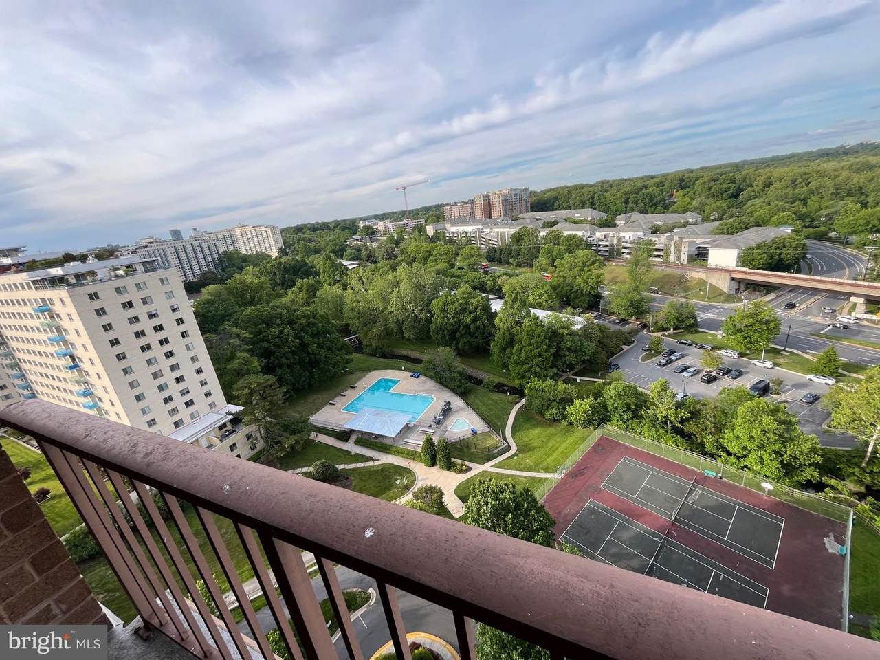 10101 Grosvenor Place - Photo 1