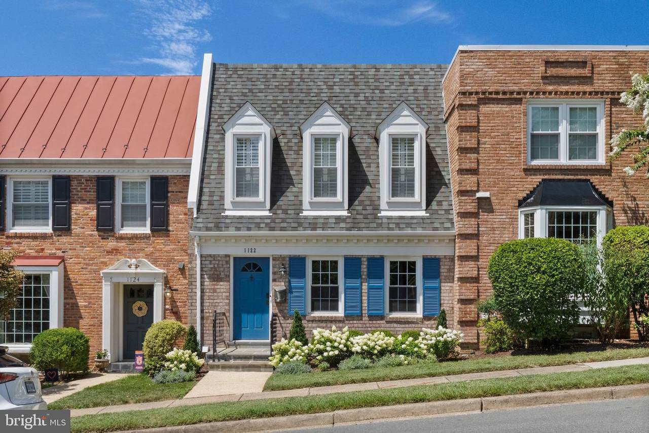 1122 Kensington Road - Photo 1