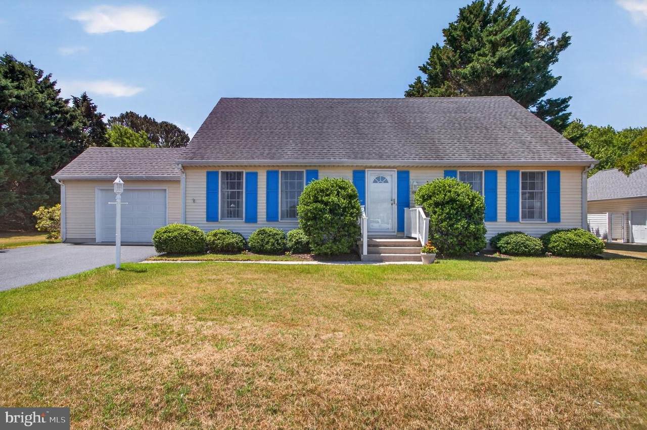 118 Orlando Avenue - Photo 1