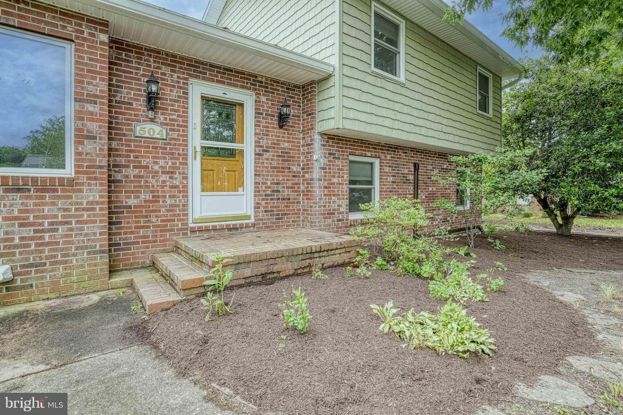 504 Bainbridge Place - Photo 1