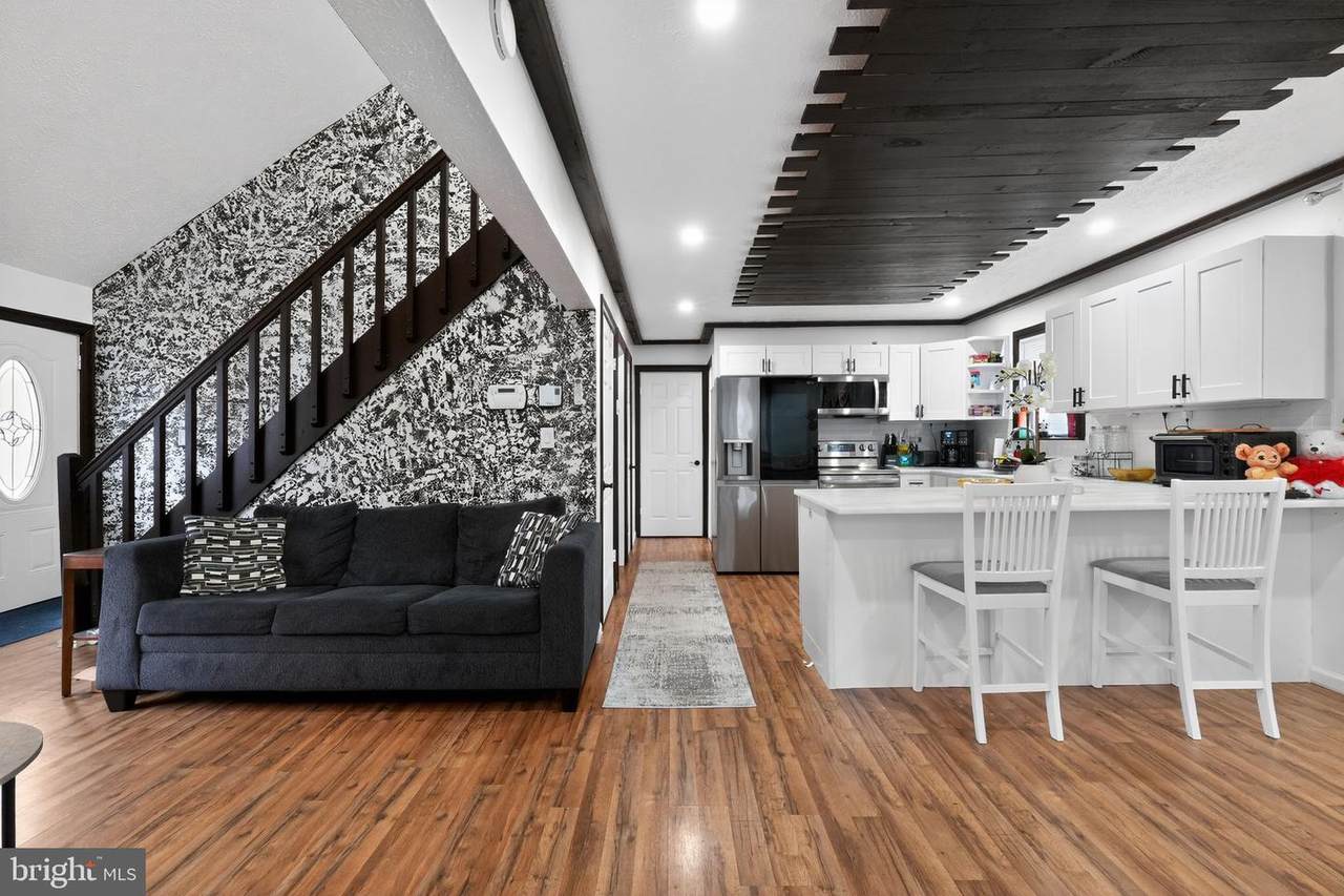 8962 Pheasant Lane - Photo 1