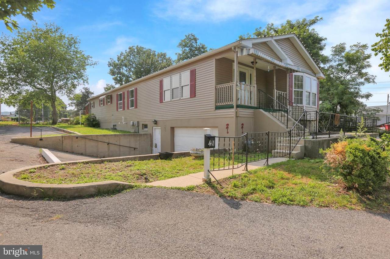 411 Belt Line Avenue - Photo 1