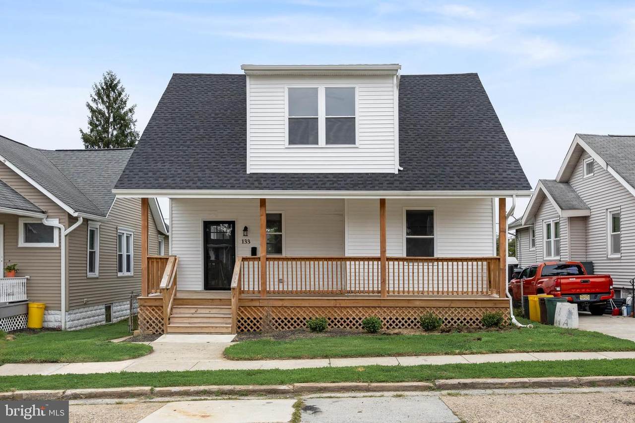 133 Lafayette Road - Photo 1
