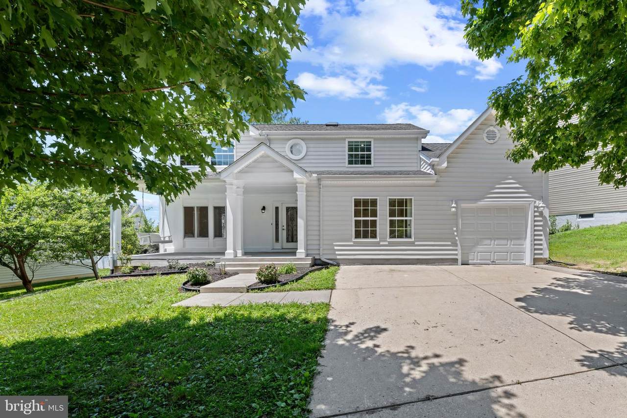 10904 Kathleen Court - Photo 1
