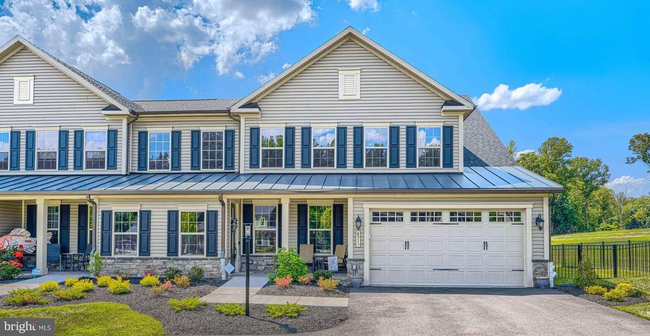 8511 Lallybroch Ln - Photo 1