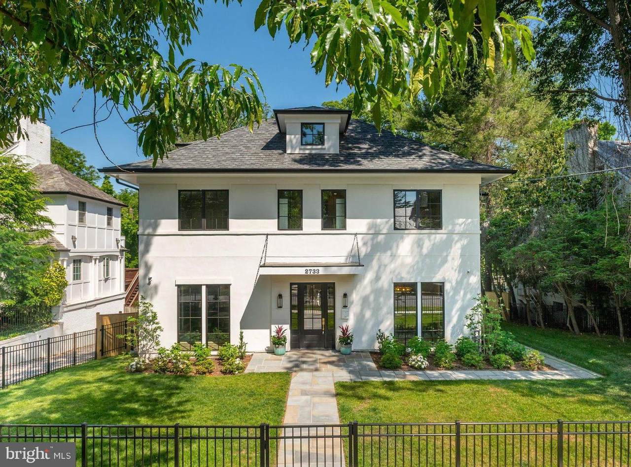 2733 Chesapeake Street - Photo 1