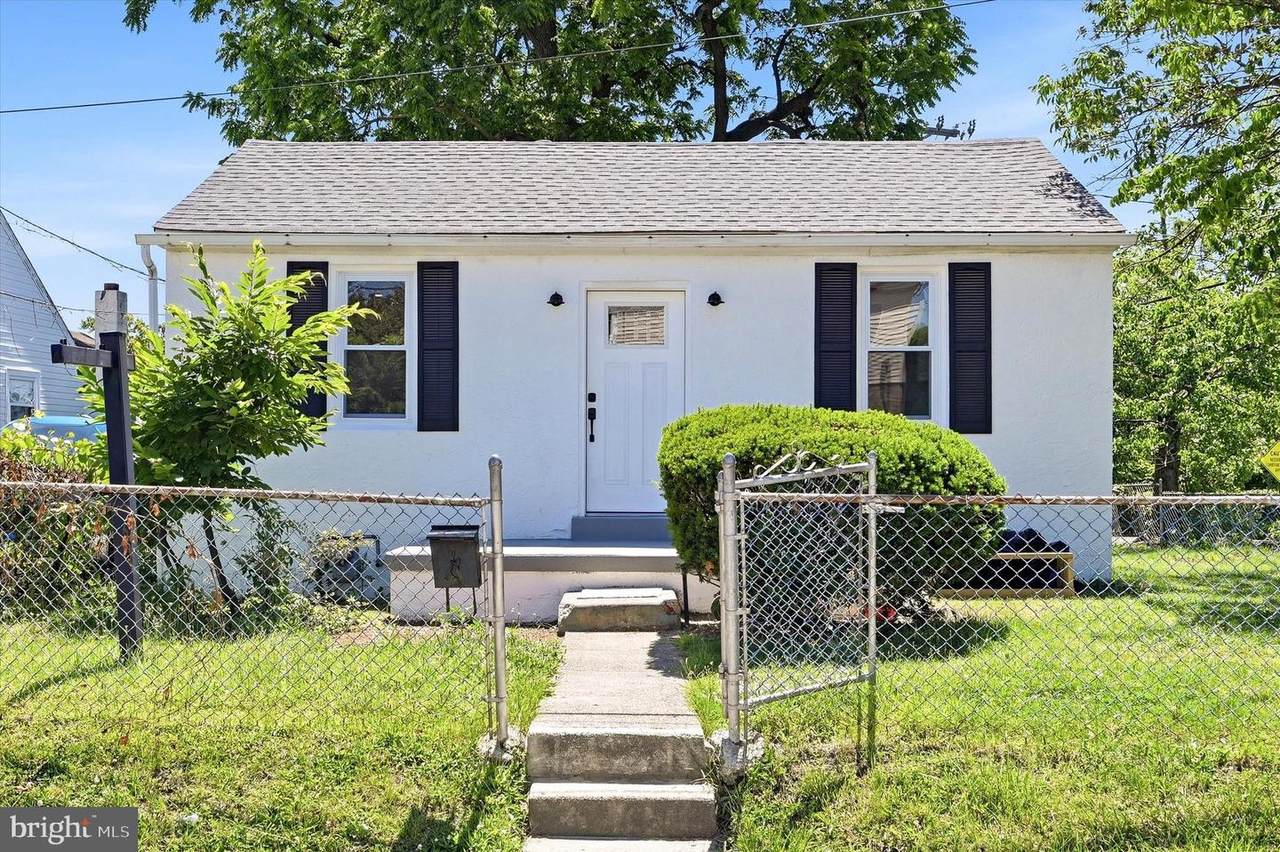 1022 Lawnton Terrace - Photo 1