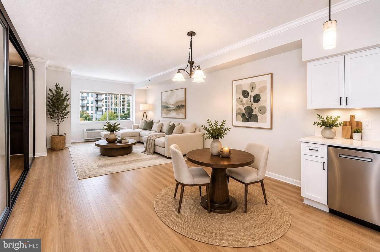1211 Eads Street - Photo 1