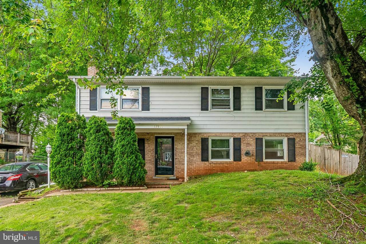 13911 Mapledale Avenue - Photo 1