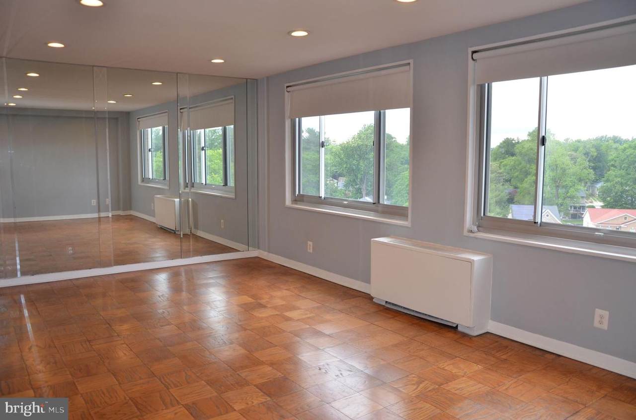 1900 Lyttonsville Road - Photo 1