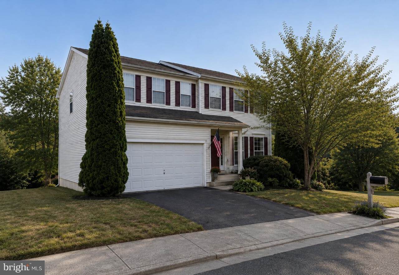 627 Holly Crest Drive - Photo 1
