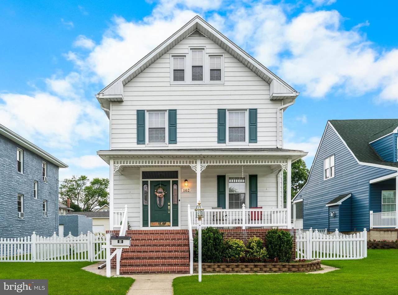 102 7TH Avenue - Photo 1