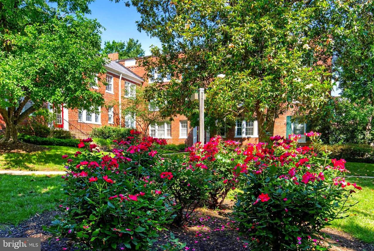 1811 Key Boulevard - Photo 1