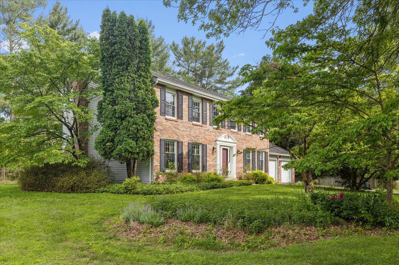 21917 Foxlair Road - Photo 1